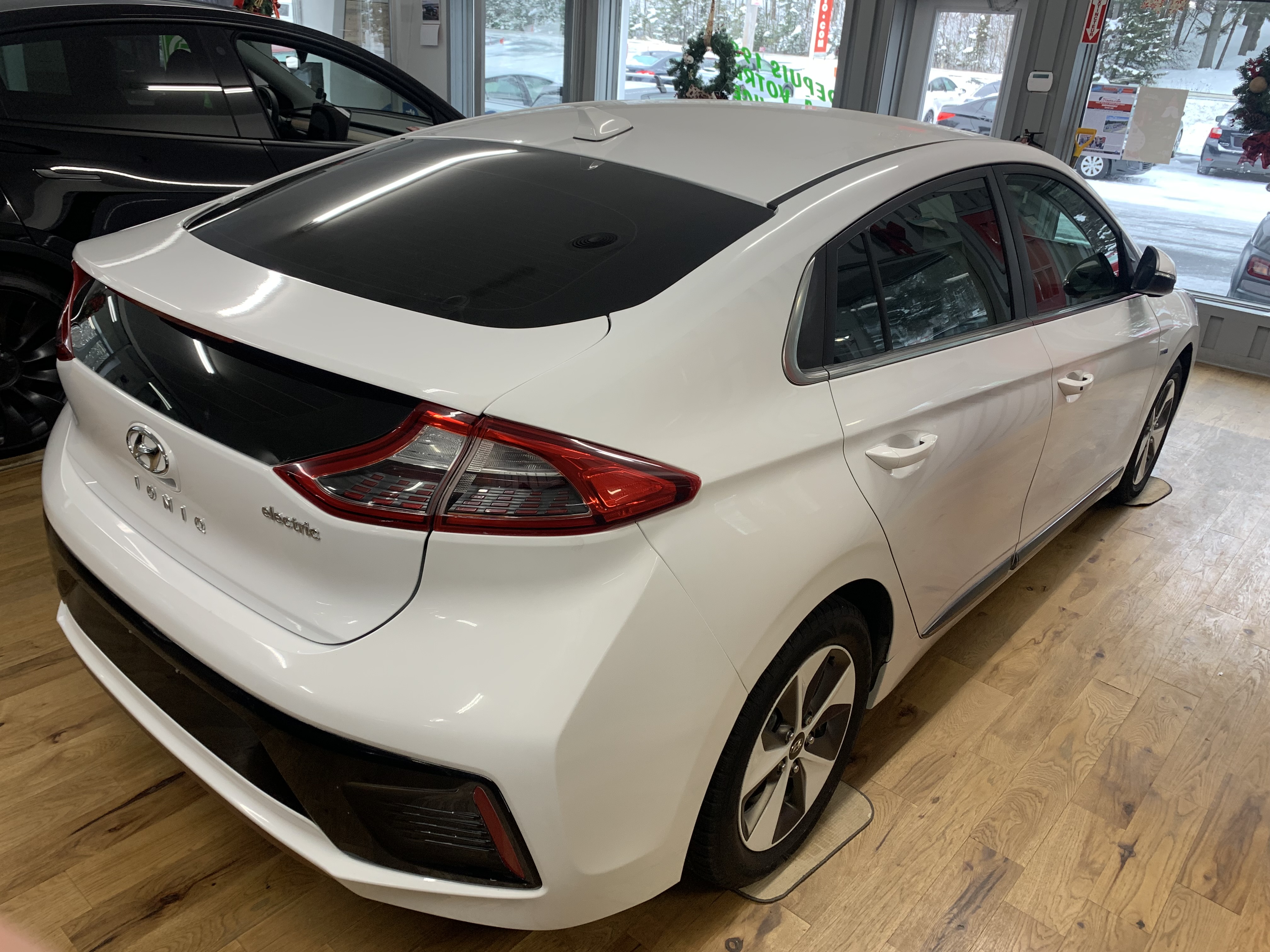 JN auto Hyundai Ioniq EV Preferred 8608594 2019 Image 3